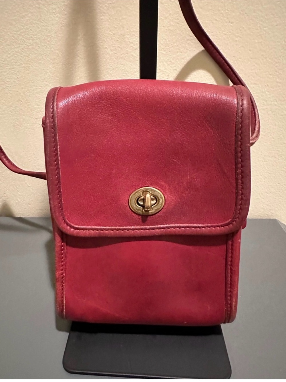 Vintage Coach Scooter Bag Red Leather Crossbody Turnlock 9893 USA (1994)